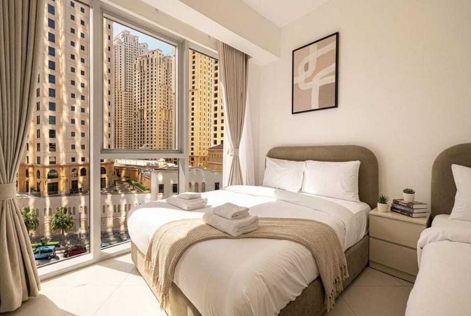 Trident Grand! Near Beach, Pool and Gym Access! In JBR-Dubai Marina Apartment in Dubai