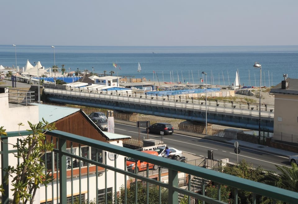 View (from property/room), Balcony/Terrace