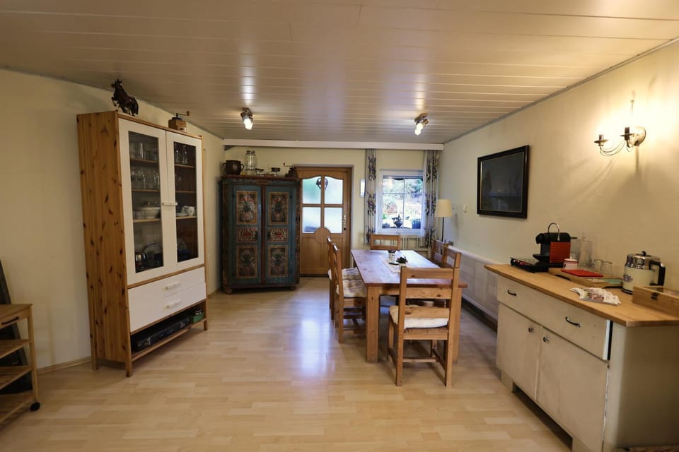 Coffee/tea facilities, Dining area