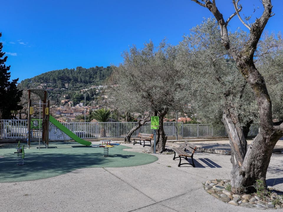 Children play ground