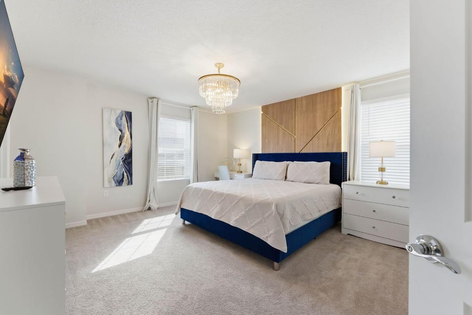 Stylish 6BR Home with Themed Rooms and Pool House in Four Corners