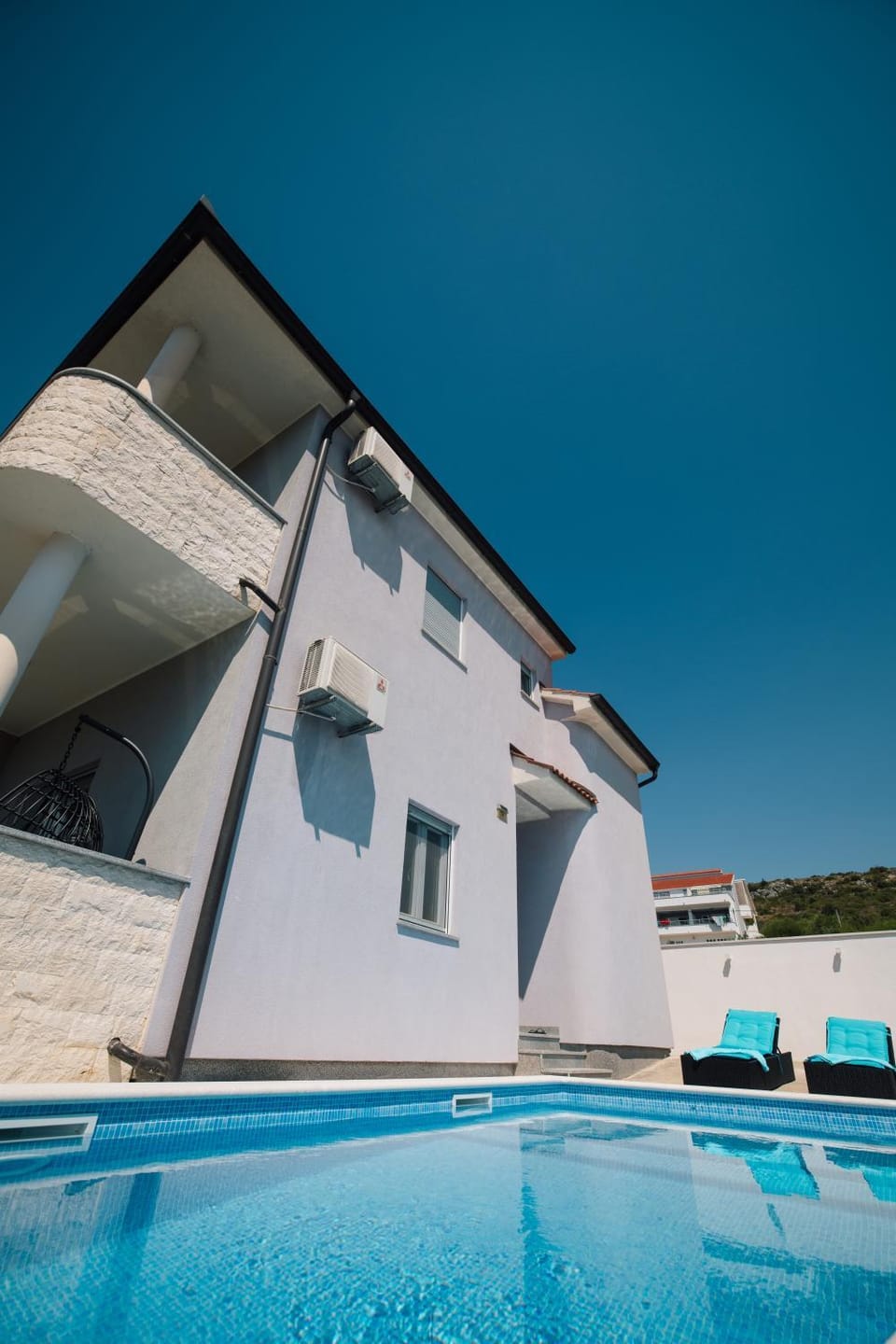Property building, Swimming pool