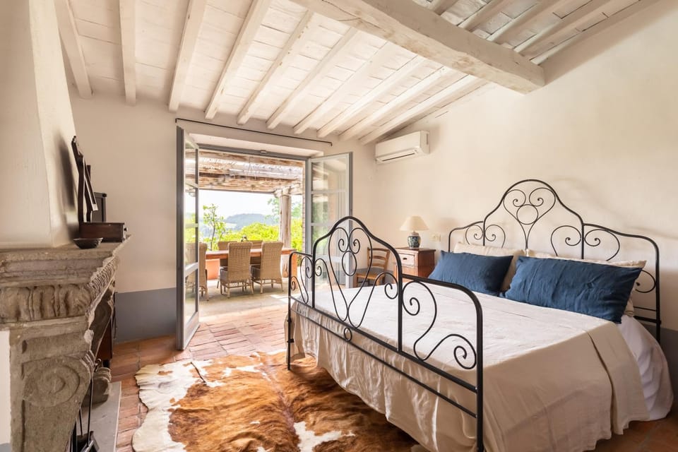 Property building, Living room, Bedroom