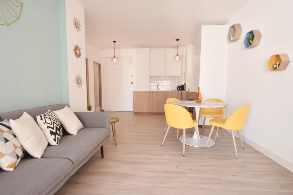 Kitchen or kitchenette, Living room, Dining area