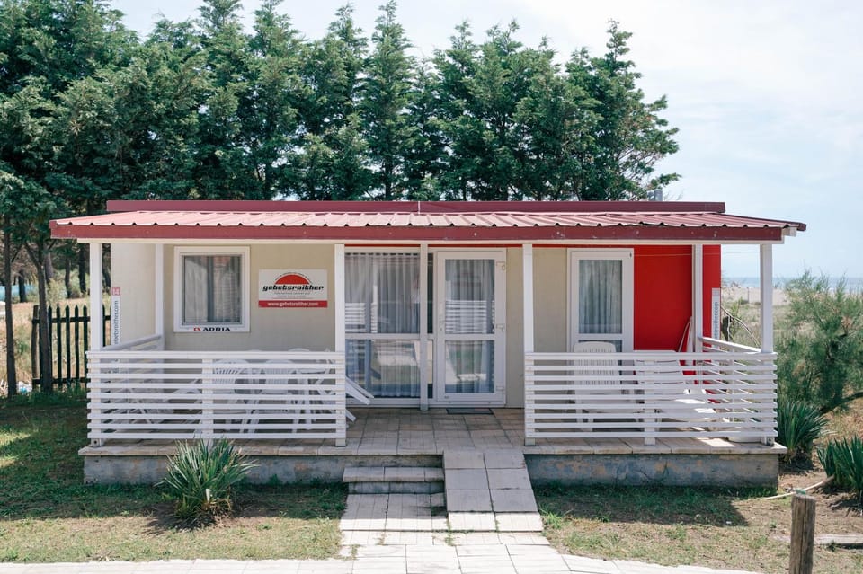 Property building, Patio, Garden, Garden view