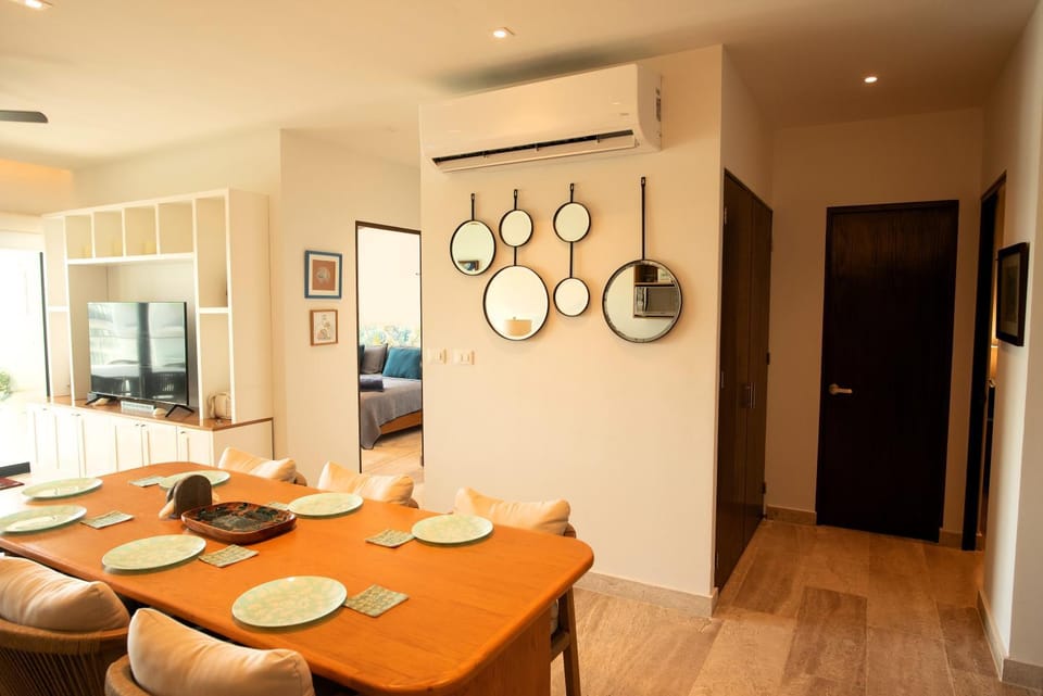 TV and multimedia, Living room, Dining area, air conditioner