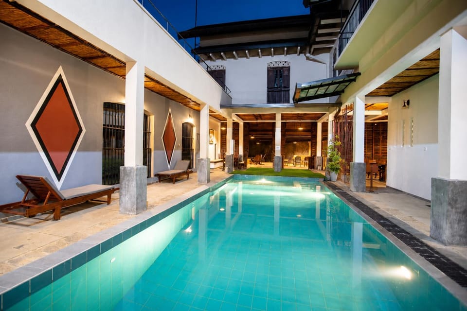 Serenity Lake Front Villa Bed and Breakfast in Western Province