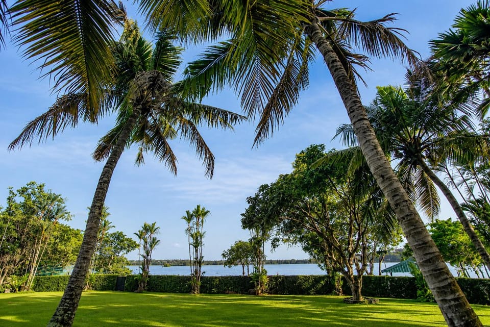 Serenity Lake Front Villa Bed and Breakfast in Western Province