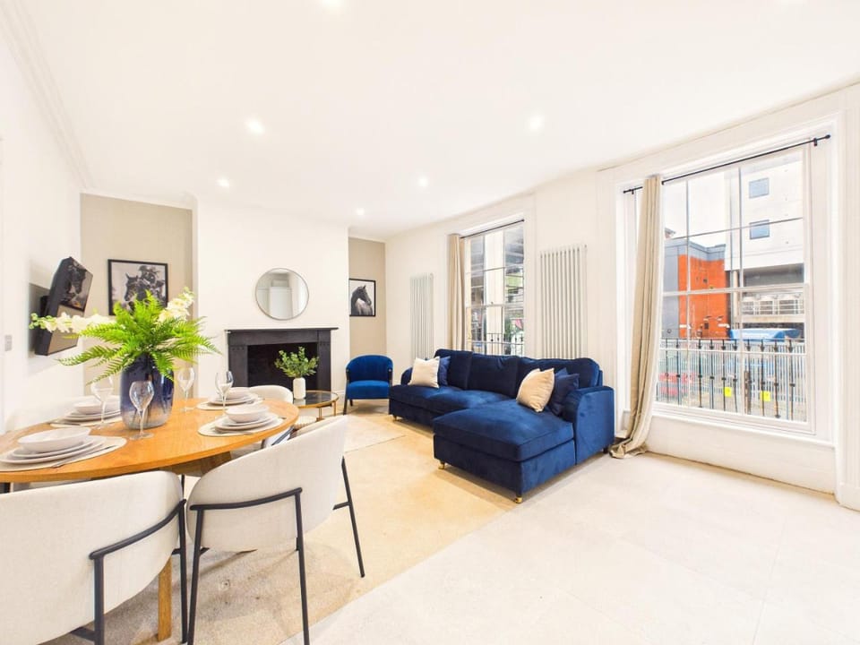 *NEW* Artisan Court | Central | Modern | Parking Apartment in Cheltenham