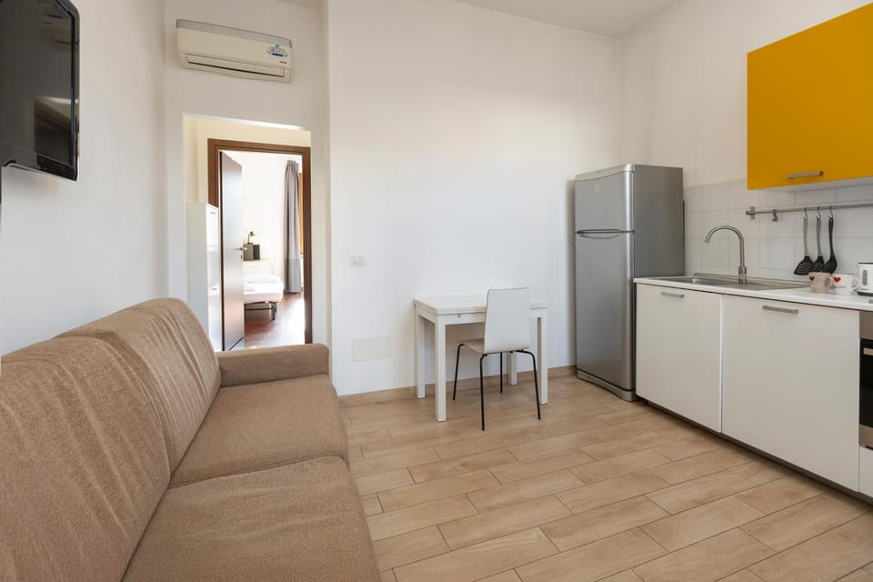 Seating area, kitchen