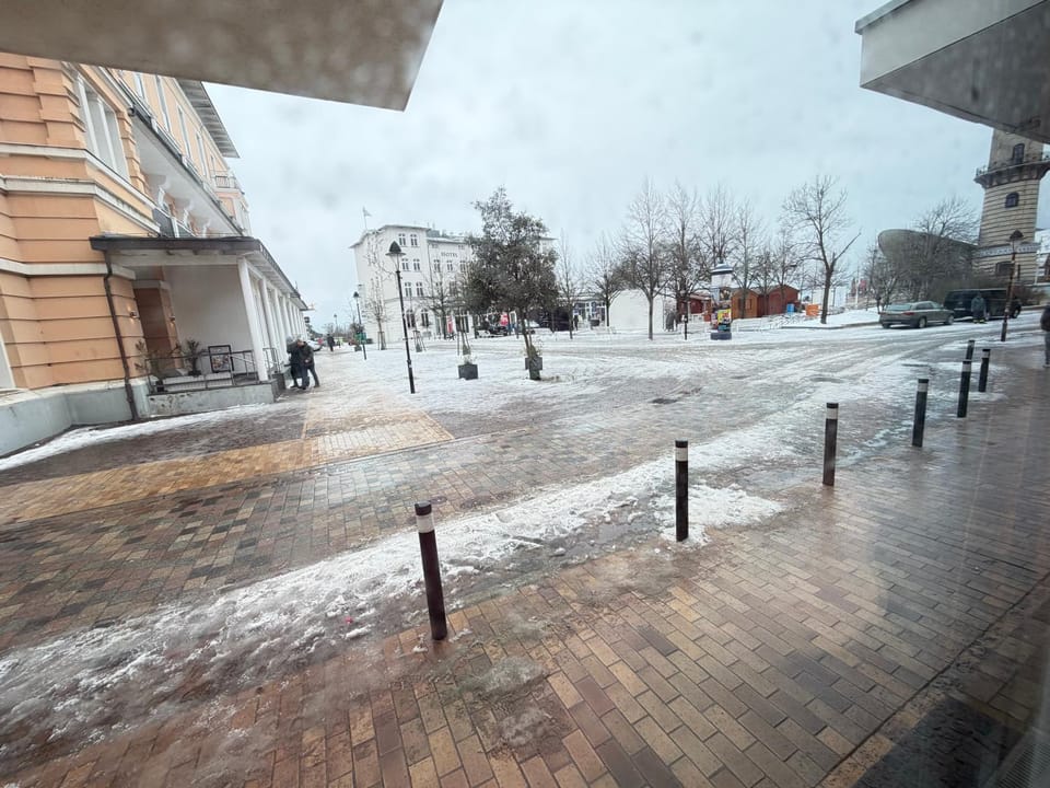 Landmark view, Street view
