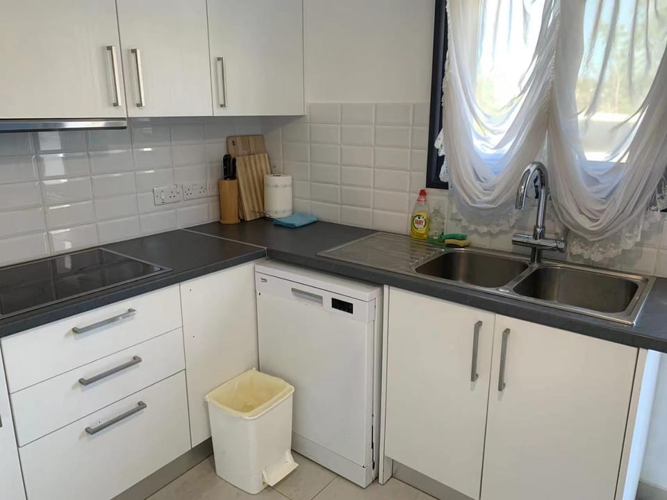 Sea-view, mediterranean style,heart area of paphos Apartment in Yeroskipou