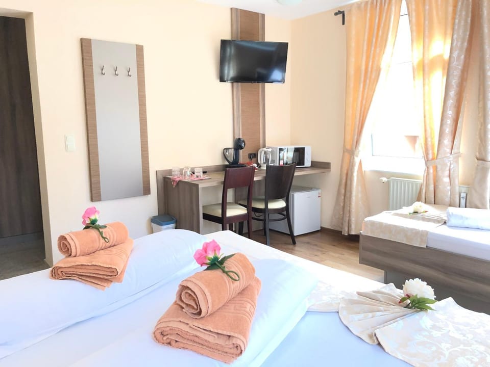 Hotel Goldenesvogtland Bed and Breakfast in Saxony