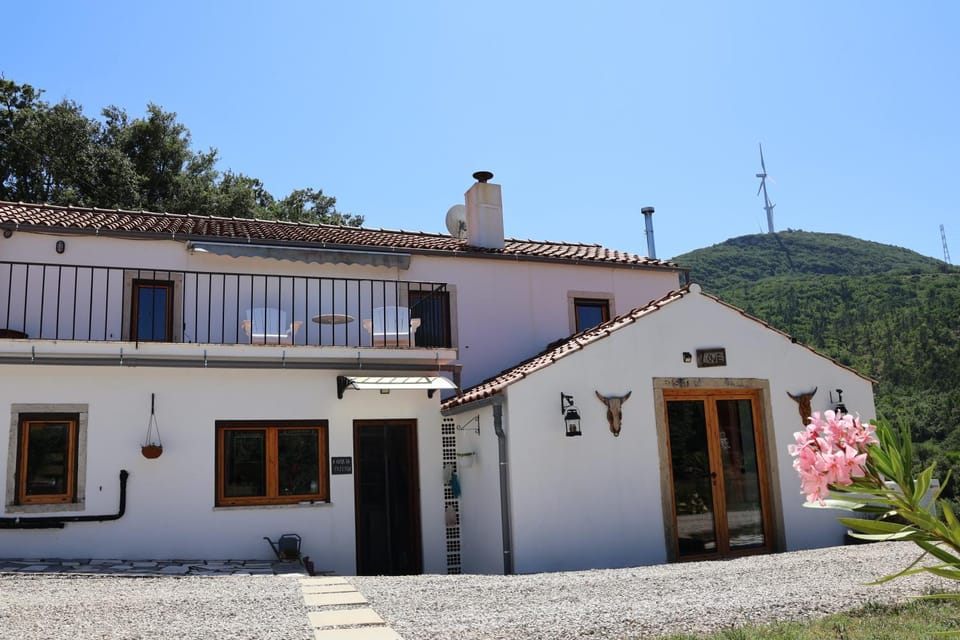 Quinta Cabecinha Bed and Breakfast in Coimbra District, Portugal