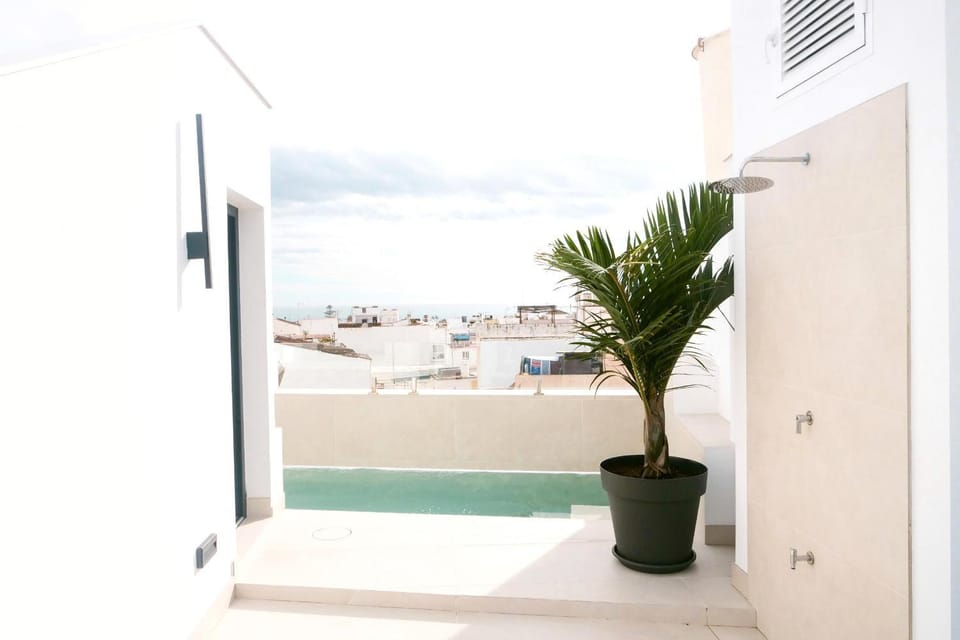 Balcony/Terrace, Pool view, Swimming pool
