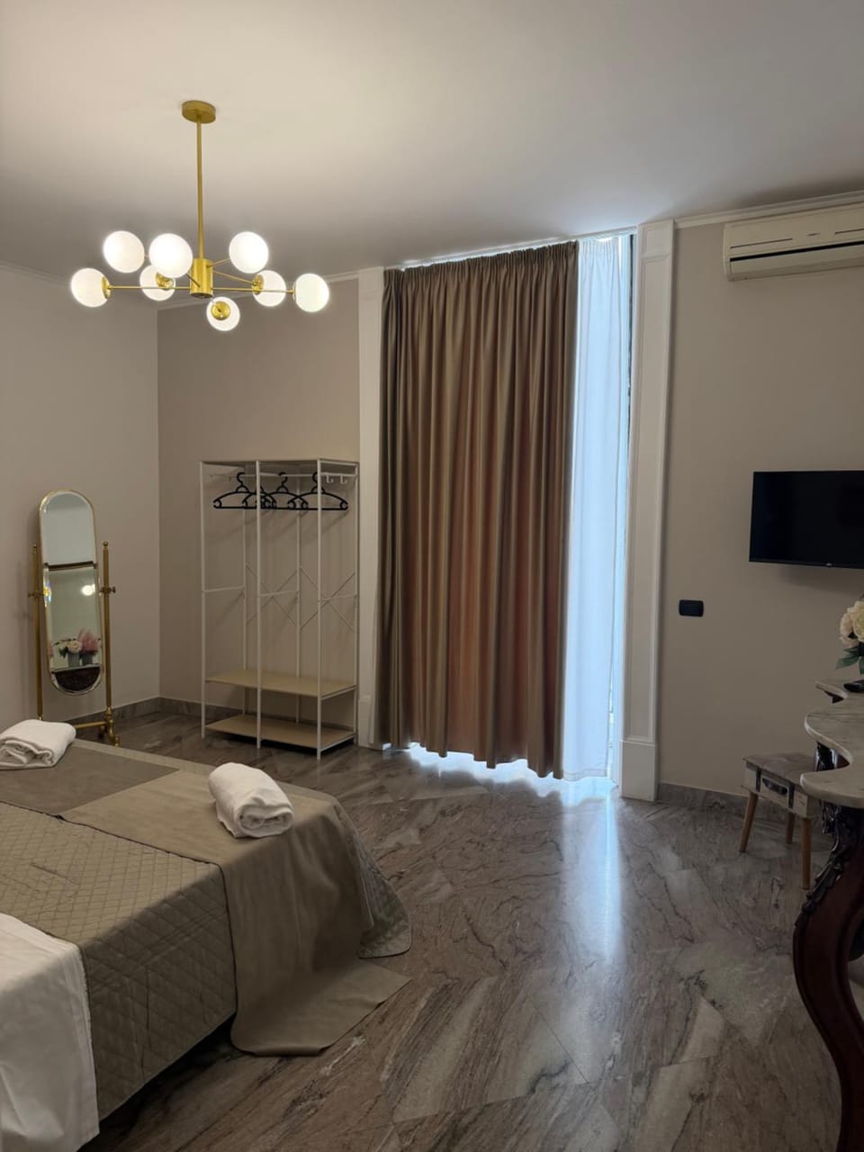Residenza Laezza Bed and Breakfast in Naples