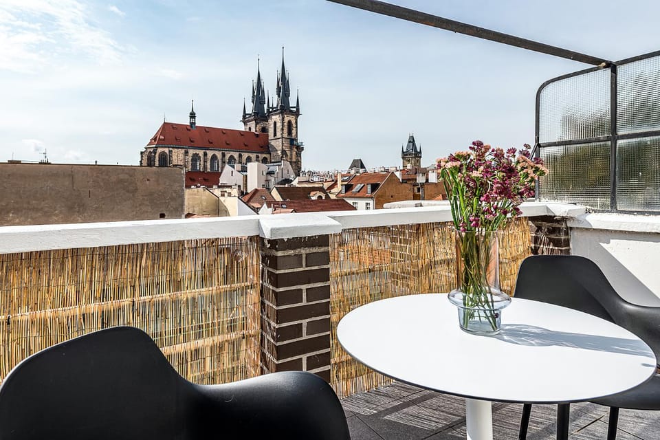 View (from property/room), Balcony/Terrace, City view