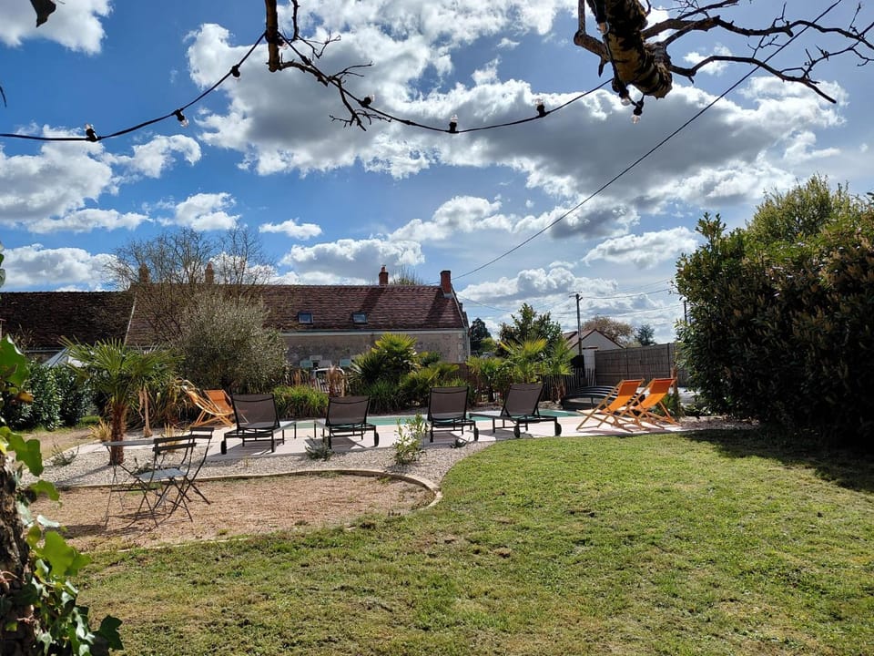 Spring, Garden, Swimming pool