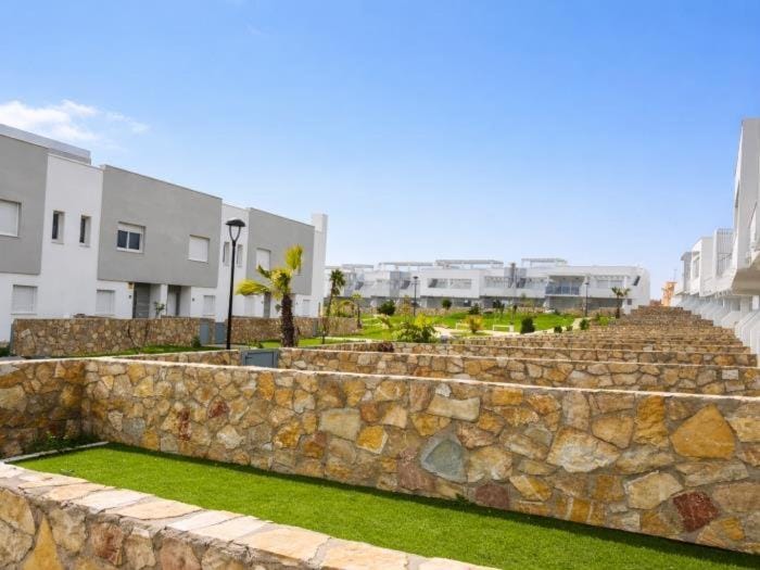 Property building, Spring