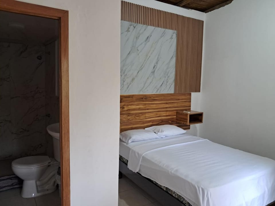 HostalElCascolManabiPuertolopez Bed and Breakfast in Puerto Lopez