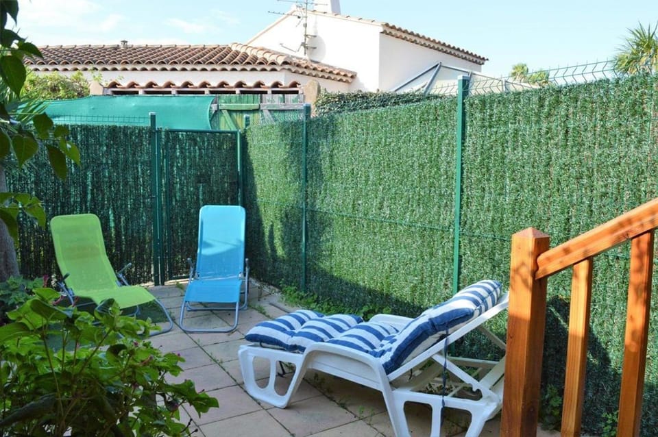 Patio, Garden, sunbed