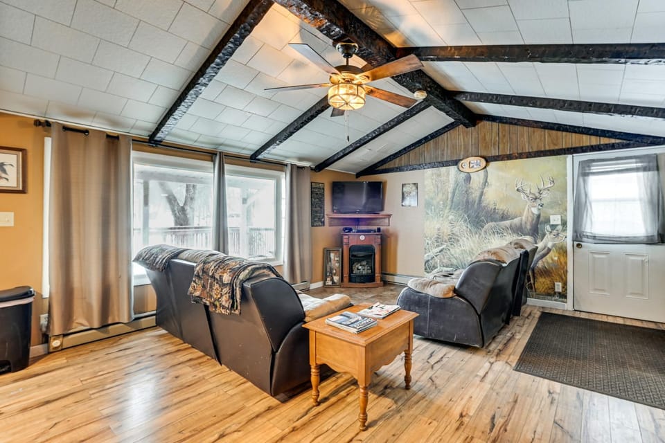 Deck & Fire Pit! Muskingum Fishing Cabin Cabin in Ohio