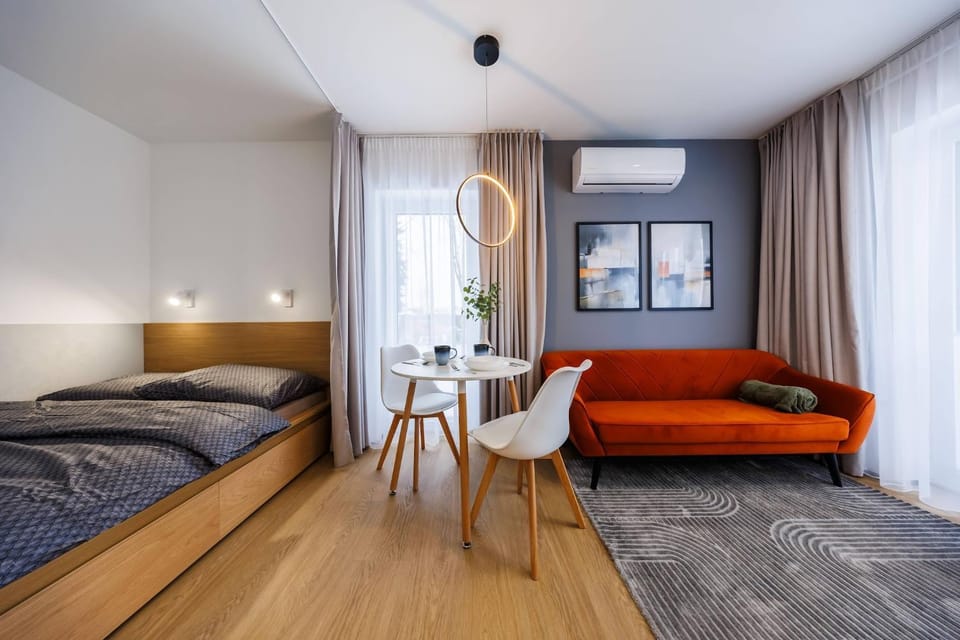 Bed, Seating area, Bedroom, Breakfast, air conditioner