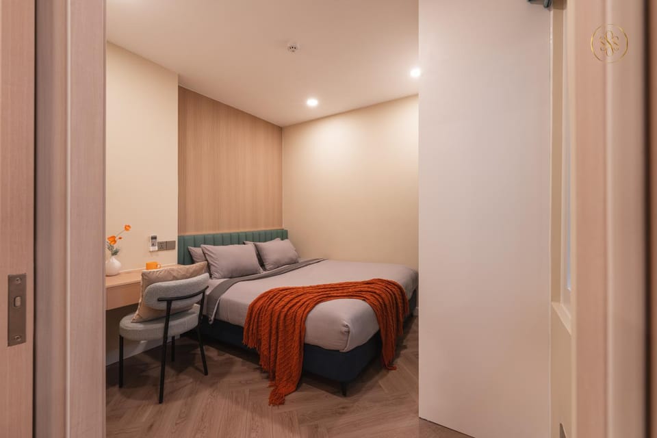 Bed, Photo of the whole room
