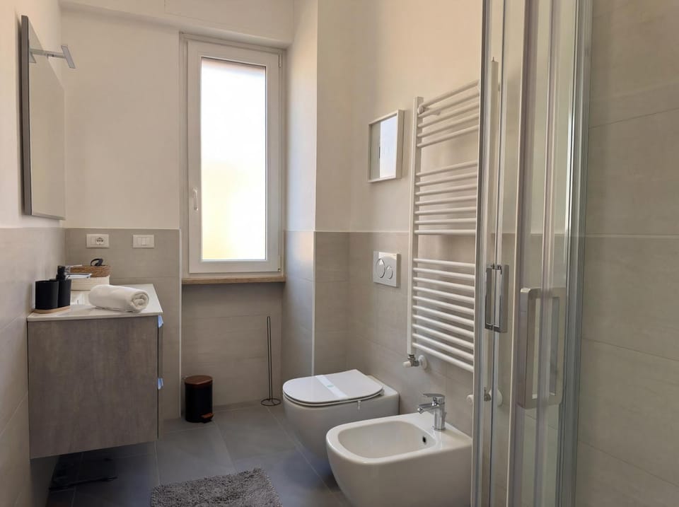 Toilet, Billiard, Bathroom