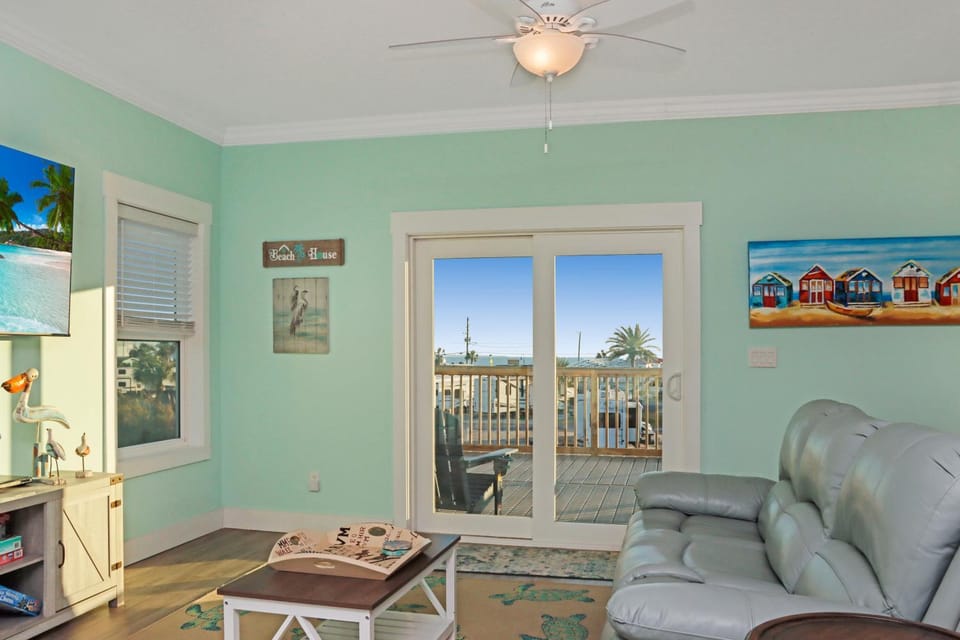 Blue Pelican by Pristine Properties Vacation Rentals House in Mexico Beach
