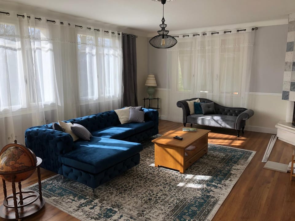 Property building, Living room
