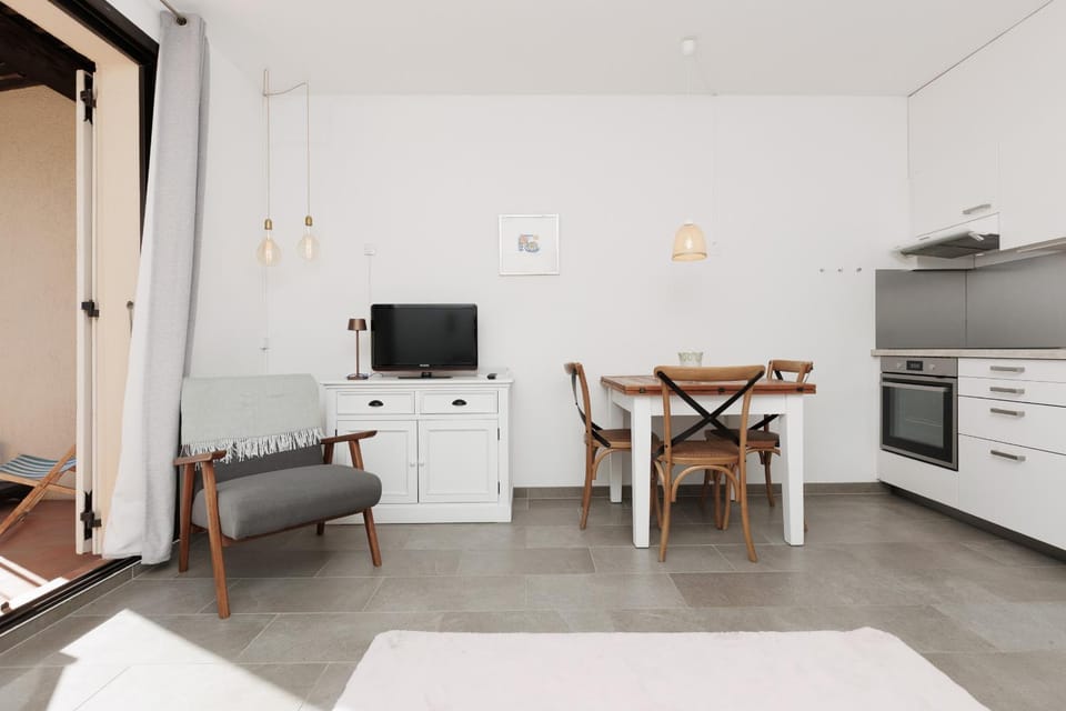 COSY COTTAGE - Domaine Cozy Studio Pools, Tennis, Parking Apartment in Villeneuve-Loubet