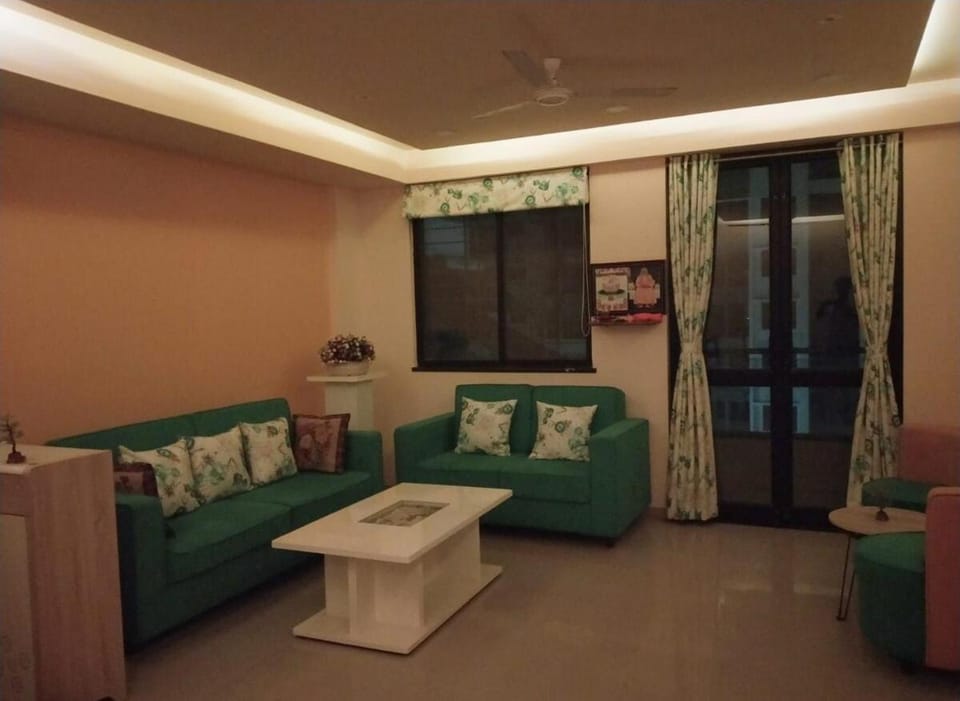 Lavish apartment - For Families only Apartment in Maharashtra