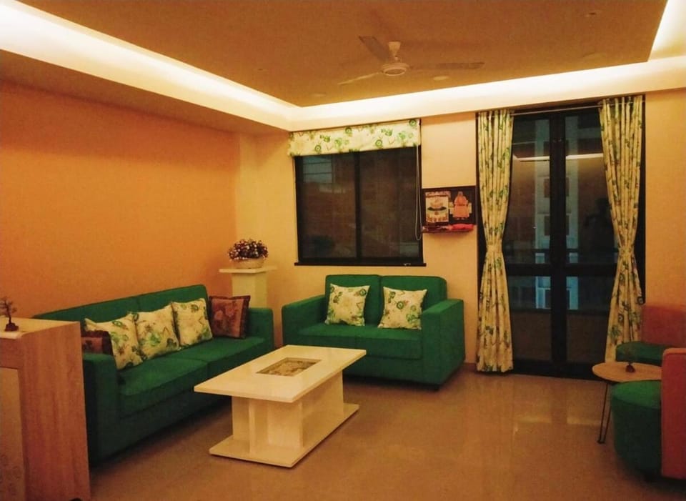 Lavish apartment - For Families only Apartment in Maharashtra