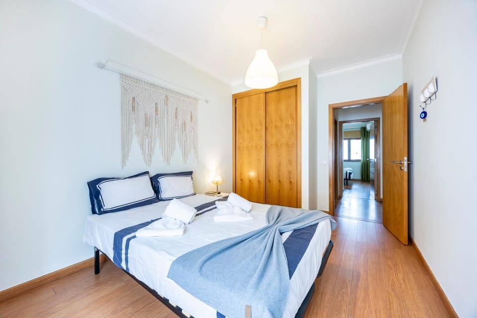 Bed, Photo of the whole room, Bedroom, towels, wardrobe