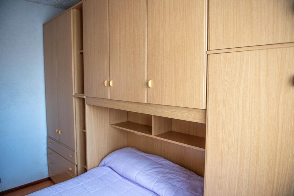Bed, Bedroom, wardrobe