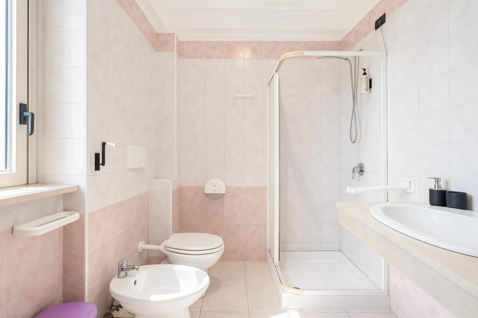 Bathroom, Living room