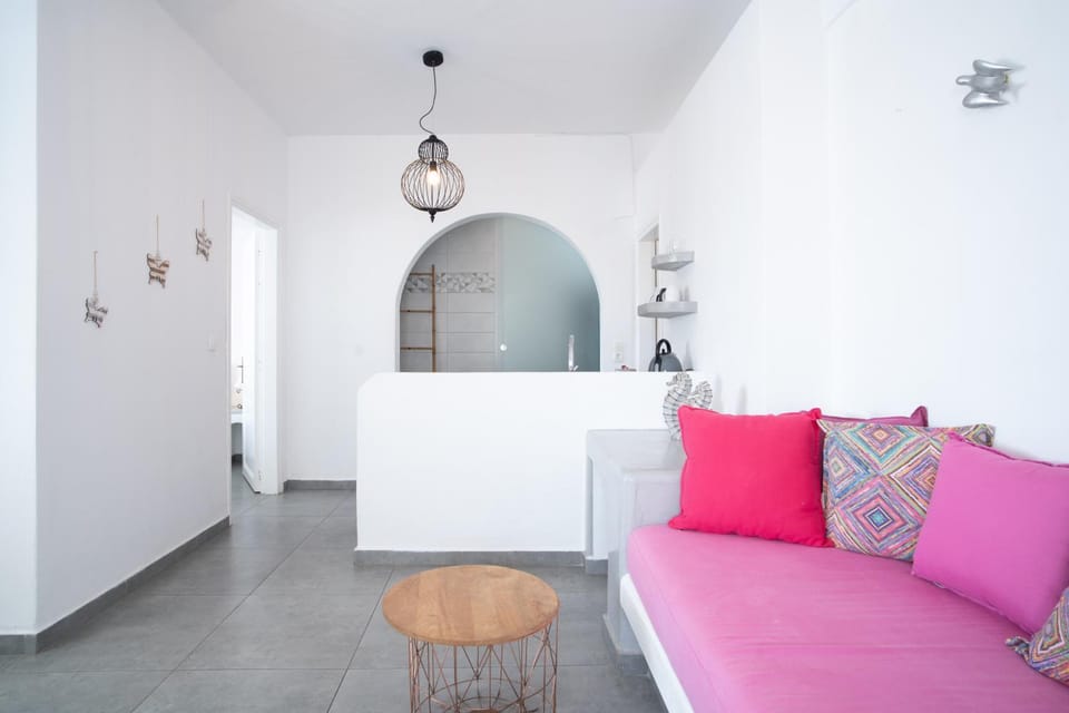 Living room, Photo of the whole room, Seating area