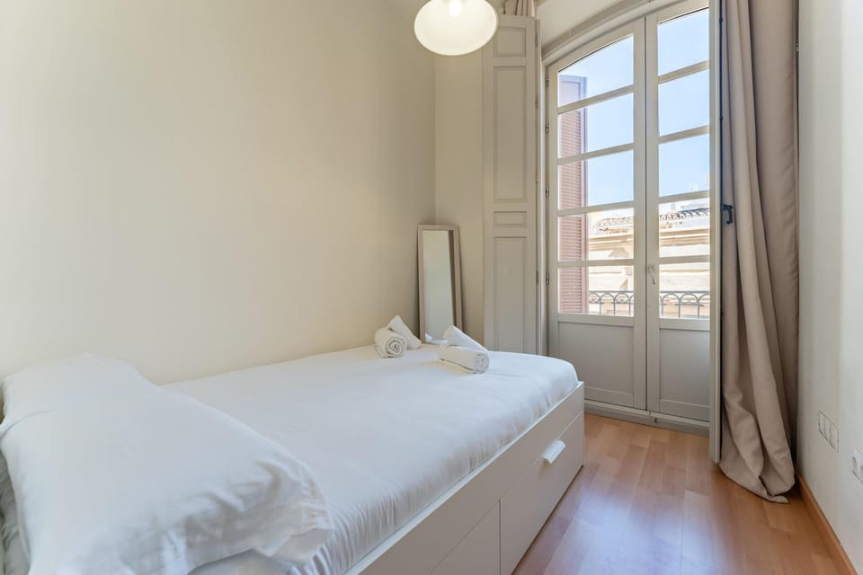 Centro ciudad Niño de Guevara con opción de parking privado by Sunny Residences Apartment in Malaga
