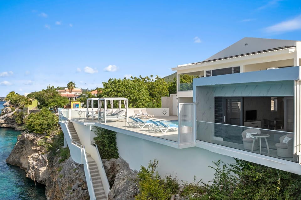 Balcony/Terrace, Swimming pool