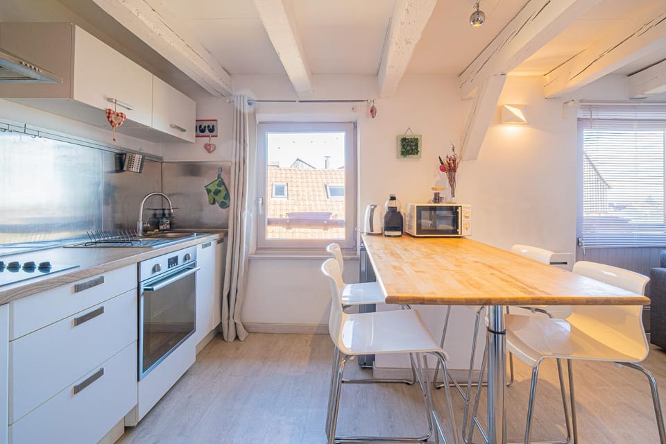 Kitchen or kitchenette, stove, kitchen
