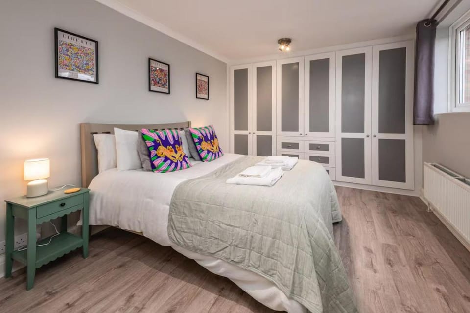 Ultimate City Home with Private Pool & Cinema Room House in Cambridge