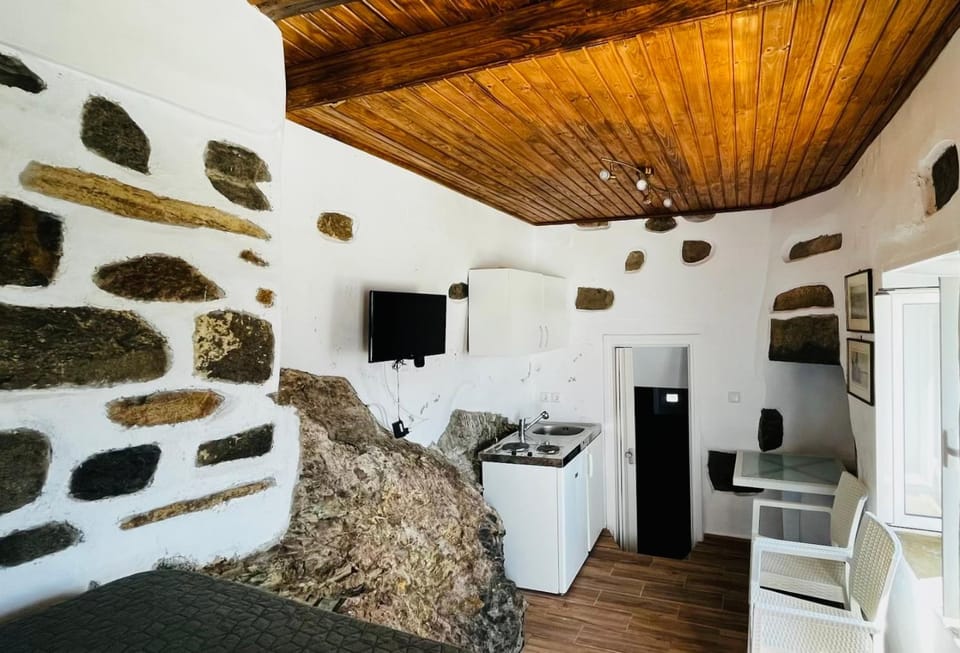 Camaraki Castle House , Chora Serifos Apartment in Milos