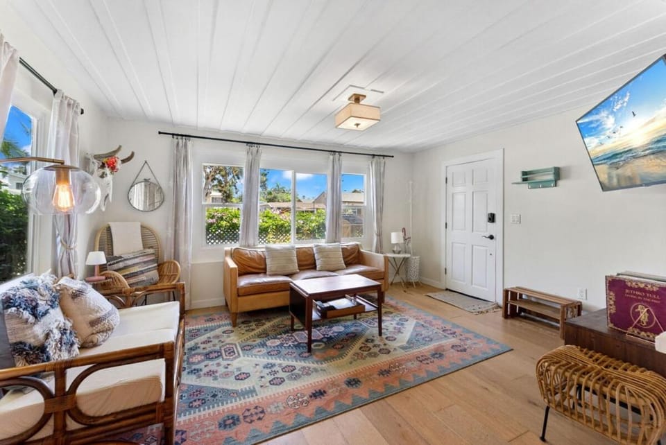 Lotus House by Coastline Vacation Rentals House in Ocean Beach