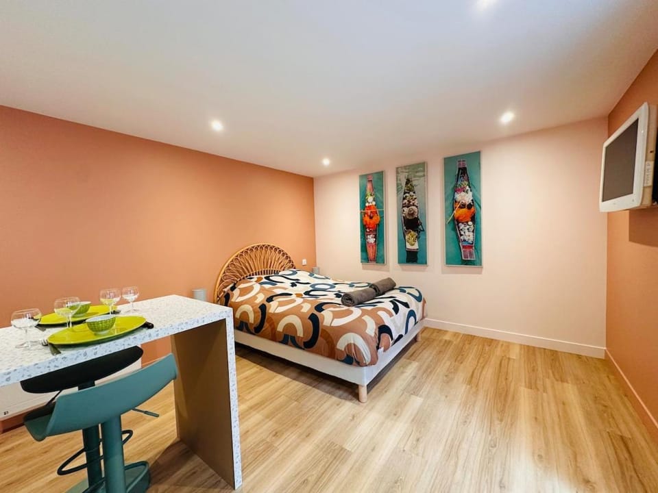 Studio haut de gamme rénové Centre & Gare Wifi Apartment in Le Mans