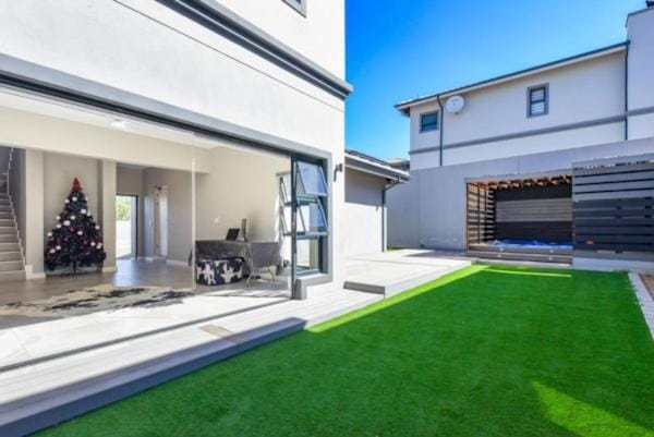 Olivewood estate House in Sandton