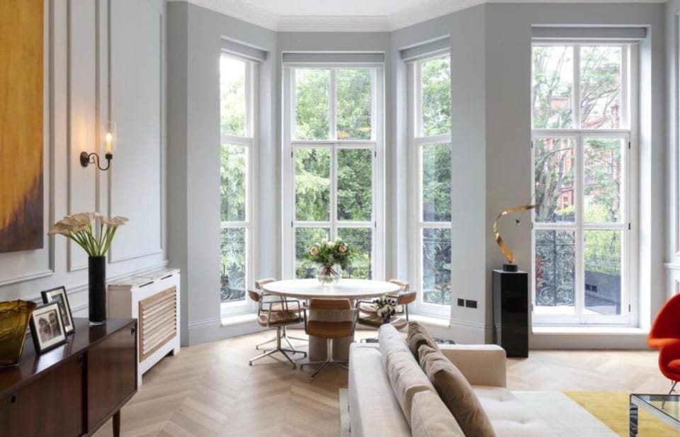 Chic Downtown Flat with City Views Apartment in City of Westminster