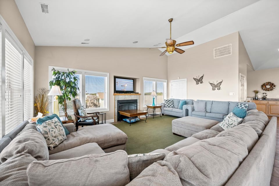 Blue Grass House in Indian Beach