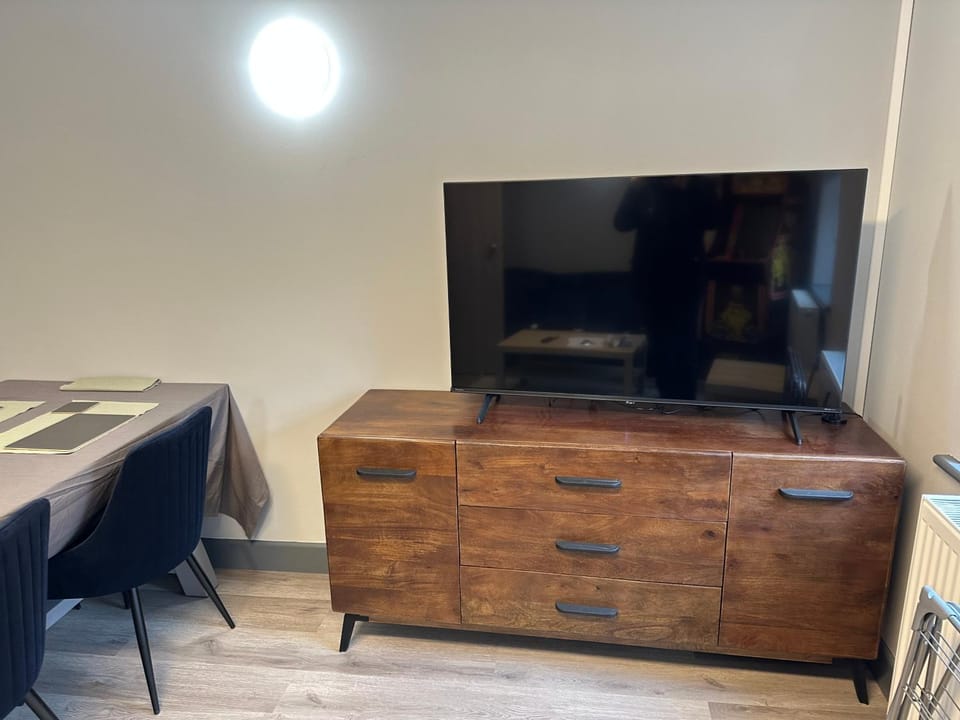 PAC-MAN CAVE, 3-bedroom apartment Apartment in Boston