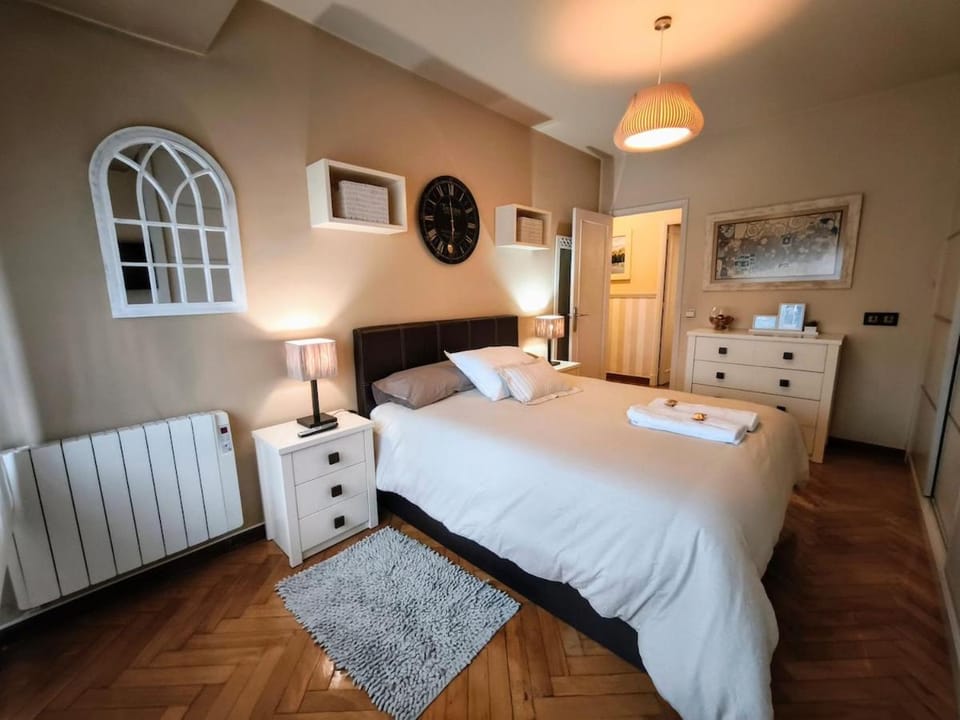 piso céntrico y muy luminoso 1C Apartment in Santiago de Compostela